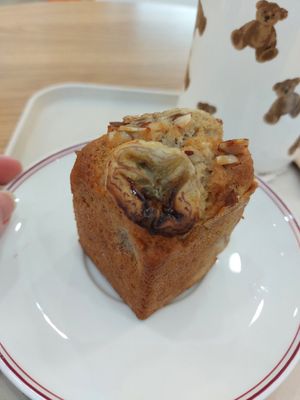 Banana walnut cake at May Green in Wonju