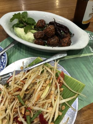   at ros'niyom in Bangkok