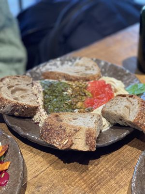 Hummus To Share  at Honest Greens - Caleido in Madrid