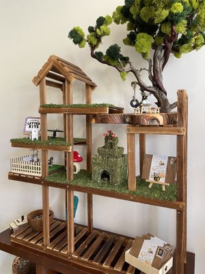 Very charming & inviting ambience    at Honey B Market in Santa Cruz