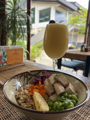 Adlai Salad & Mango, Pineapple Smoothie   at Hayahay Cafe in El Nido