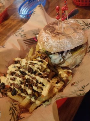 Hamburguesa Orisha con papas montana at Rockabilly Burger Bar - Las Canteras in Gran Canaria