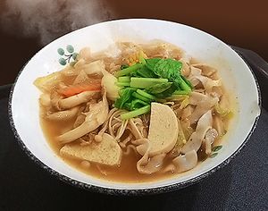 Tom Yum noodle soup at Loving Hut 愛家 in Miaoli