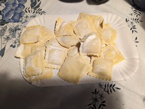 Ravioli vegan alla curcuma ripieni di zucca at Laboratorio Artigianale Pasta Felici in Viterbo
