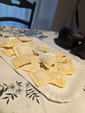 Ravioli vegan alla curcuma ripieni di zucca at Laboratorio Artigianale Pasta Felici in Viterbo