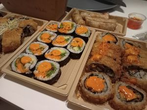 Vegan power normal and fried at Maki Maki in Brussels