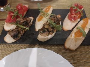 Bruschette at Sabores D'italia in Santa Cruz