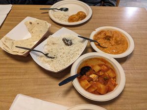 Tried the vindaloo sauce, and the coconut sauce and the roti (awesome whole wheat!) at Great Taste Indian and More in Highlands Ranch