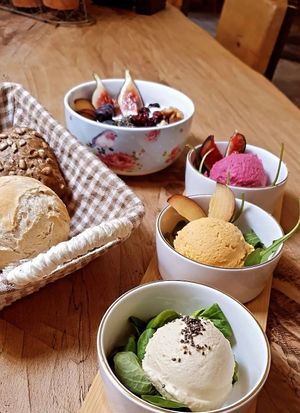 Vegan breakfast at Kaffeerösterei Martermühle in Assling