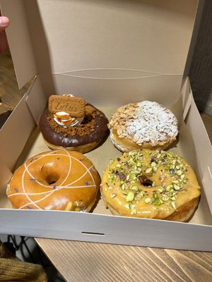 4€ each at VegAmazing Doughnuts - Tirso de Molina in Madrid