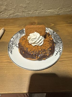 Lotus doughnut   at VegAmazing Doughnuts - Tirso de Molina in Madrid