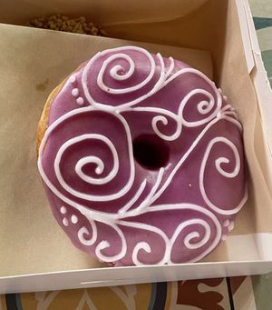 Lavanda y limón   at VegAmazing Doughnuts - Tirso de Molina in Madrid