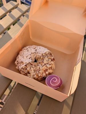 my picks at VegAmazing Doughnuts - Tirso de Molina in Madrid