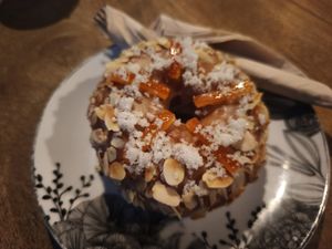 Donut de roscón at VegAmazing Doughnuts - Tirso de Molina in Madrid