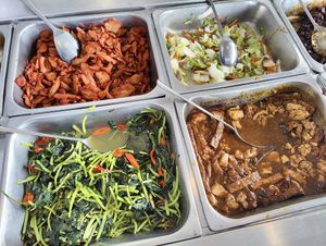 buffet spread at We Best Vegetarian Food 素非凡餐厅 in Yong Peng