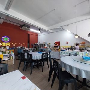 The stall outside restaurant operates from 7am to 1pm at We Best Vegetarian Food 素非凡餐厅 in Yong Peng