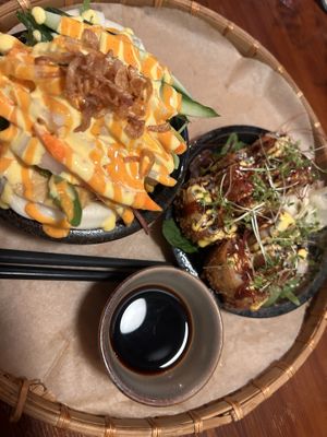 Bao bun and sushi rice roll  at Greentable in Hamburg