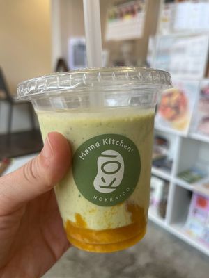 smoothie at Mame Kitchen Maruyama in Sapporo