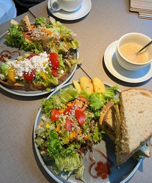 Frühstück   at Katzentempel - Erlangen in Erlangen