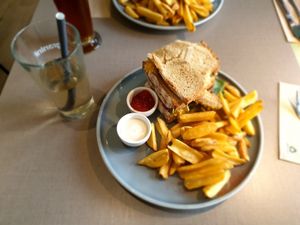 Prinzessin auf der Kichererbse at Katzentempel - Erlangen in Erlangen