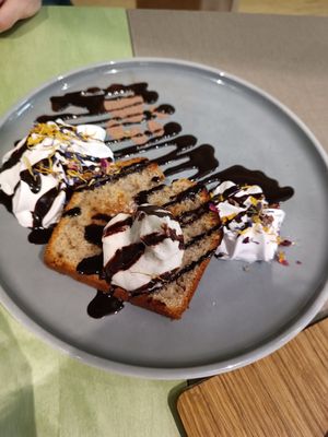 banana cake at Katzentempel - Erlangen in Erlangen