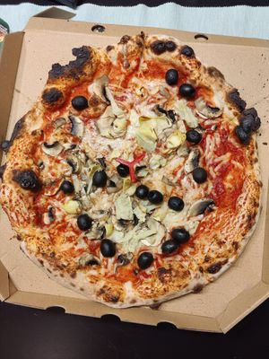  at Pizza Quasi Napoletana in Eger