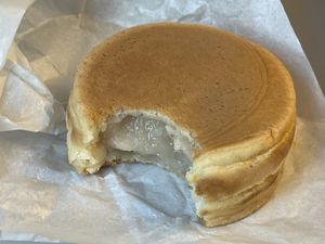 Shiro-an, the white bean flavour  at Gozasoro 御座候 新大阪駅店 in Osaka