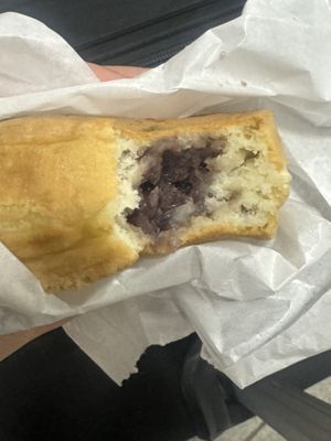 Azuki red bean pancake   at Gozasoro 御座候 新大阪駅店 in Osaka