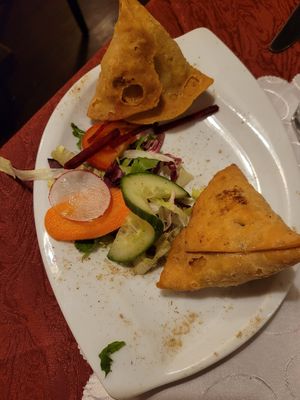 Samosas at KHAN JI RESTAURANT in Oberhausen