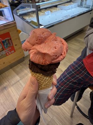 Strawberry scoop and double chocolate scoop  at Millevoglie 2.0 in Venice