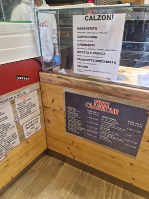 Calzoni vegano at Millevoglie 2.0 in Venice