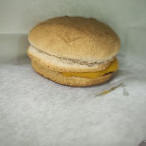 Mini vurger keso at Míleljos Vegan in Alicante