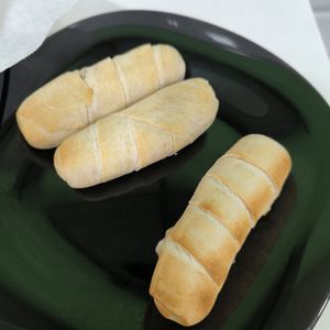 Tequeños mozarella at Míleljos Vegan in Alicante