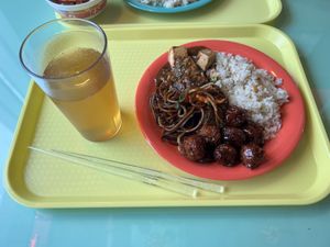 Missing the chop sue i it took another 15 min  at Oscar in Tokyo