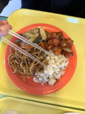 Chop Suey with faux chiken   at Oscar in Tokyo