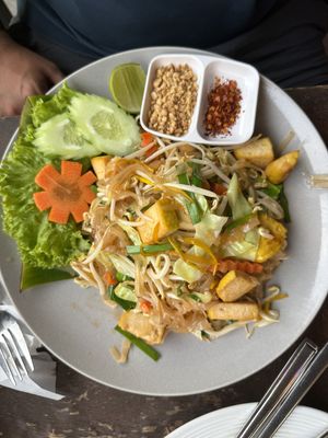 Pad Thai  at Khao Sok Rasta Thailand in Khao Sok