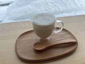 "Hojicha" (Roasted tea) Soy Latte at Machiiro in Kuroishi