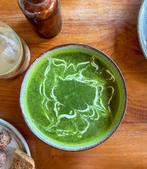creamy spinach soup #Veganuary at Mana Retreat in 