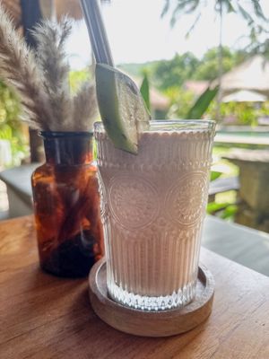 rise and surf smoothie #Veganuary at Mana Retreat in 