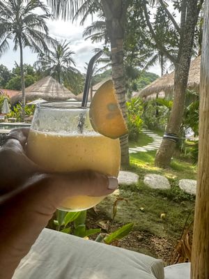 sunny days smoothie #Veganuary at Mana Retreat in 