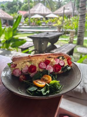 chickpea crunch baguettee #Veganuary at Mana Retreat in 