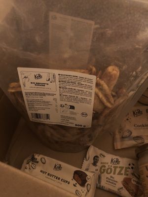 Puffed bananas👀   at KoRo in Berlin