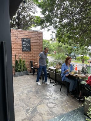 Afuera  at El Pan de la Chola Dasso in Lima