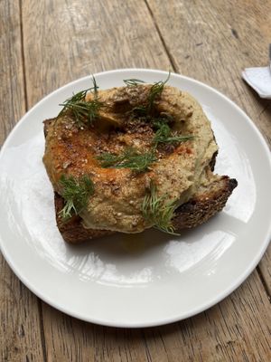 tostada con hummus   at El Pan de la Chola Dasso in Lima