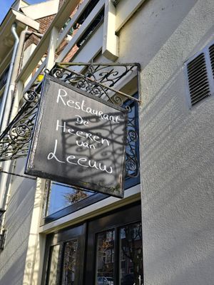 Sign at wall at De Heeren van Leeuw in Utrecht