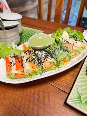 Salad roll at C Zaab Fresh Spring Roll and Khao Soi - ก๋วยเตี๋ยวลุยสวน in Chiang Mai