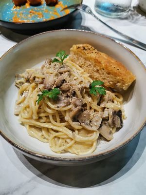 Mushroom alfredp at Ver De in El Nido