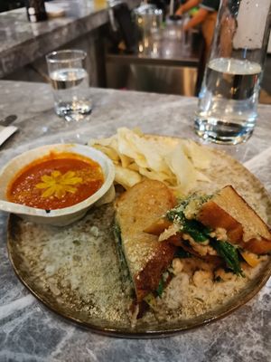 Pesto grilled cheese at Ver De in El Nido