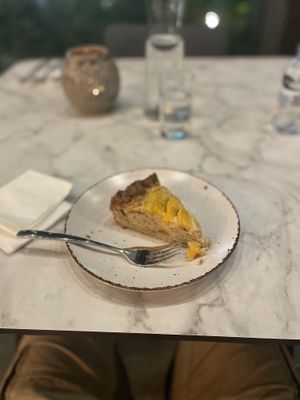 Peach & Mango Cake 😋  at Ver De in El Nido