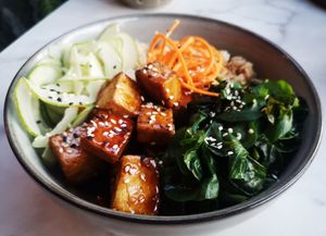 Poke Bowl at Ver De in El Nido